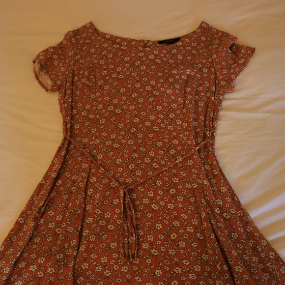 Forever21 Yellow Floral Dress - Picture 2 of 5